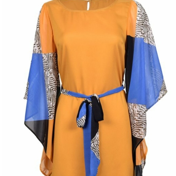 Flowy Sleeves Dress - Picture 4 of 15